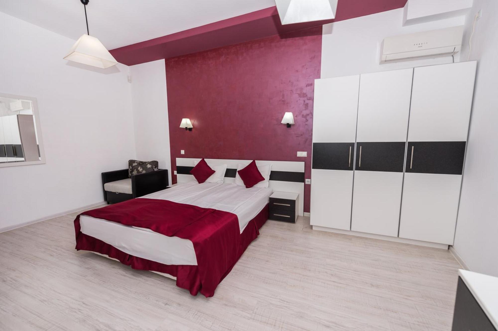 Polina Beach Sozopol Bilik gambar